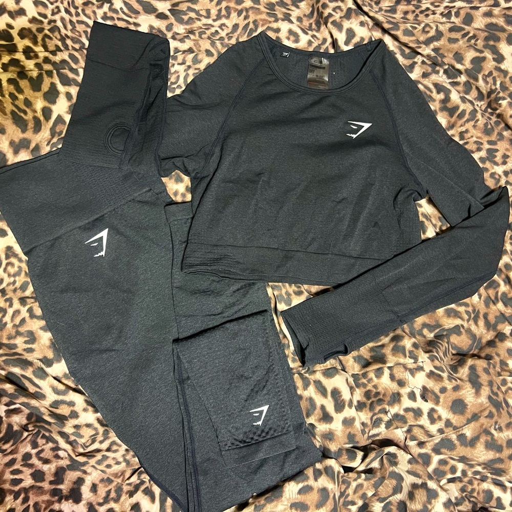 GYM SHARK FLEX shirt & leggings set